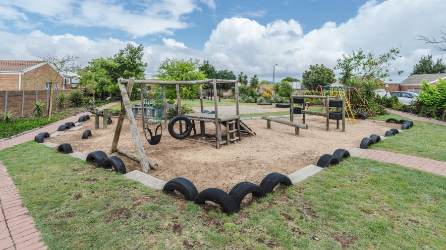 3 Bedroom Property for Sale in Zonnendal Western Cape